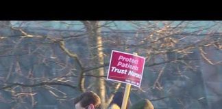 Nurses at EMMC picketing