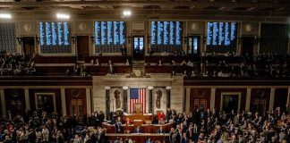 U.S. House chamber with lawmakers gathered before a session